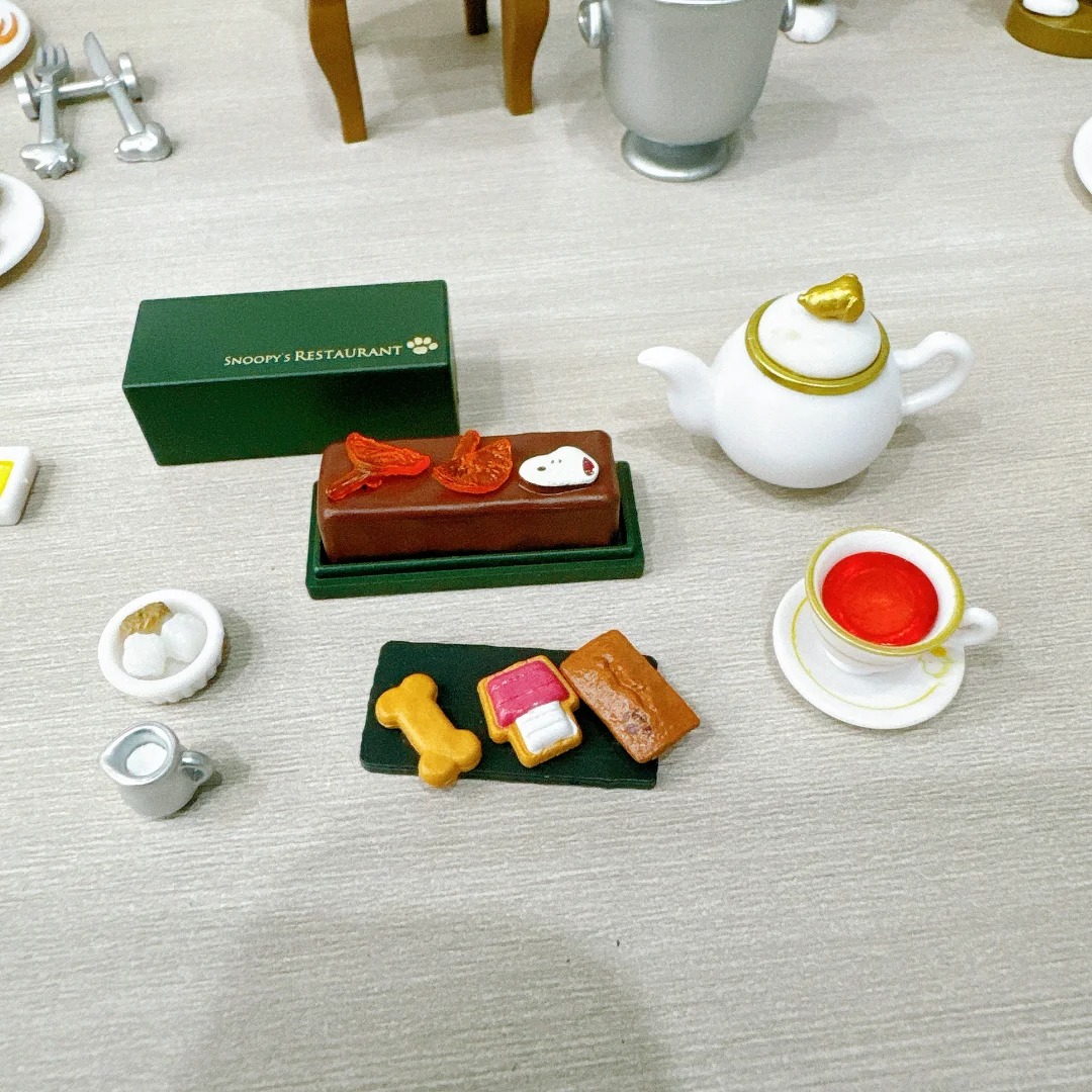 rement Snoopy Restaurant Ameri - Figure Display Box ulasan dan harga